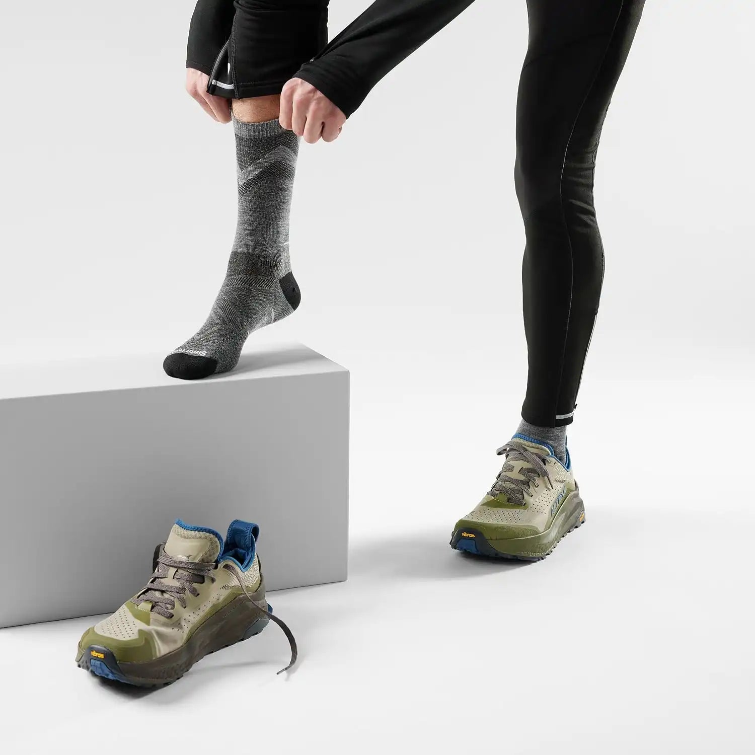 Smartwool Men's Run Zero Cushion Mid Crew Pattern Socks