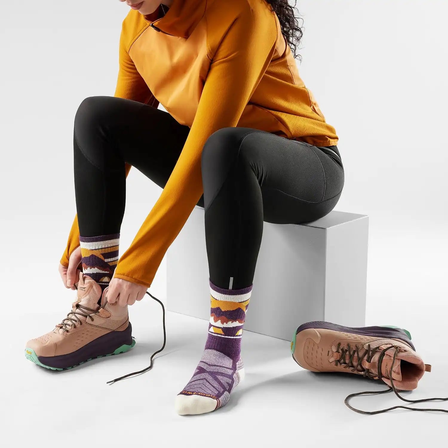 Smartwool Women's Hike Light Cushion Mountain Moon Crew Socks